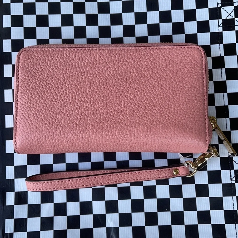Michael Kors Jet Set Travel Lg Flat Multifunctional Phone Case-Wristlet-Wallet